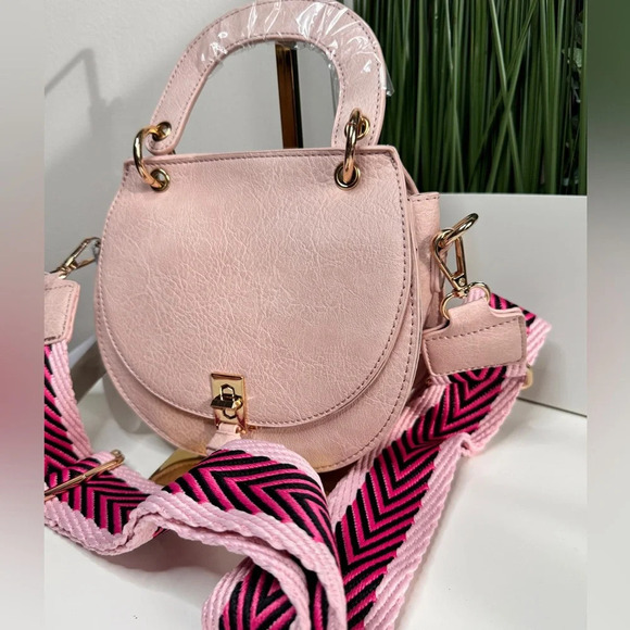 Fashion crossbody pink NWT - Picture 3 of 8
